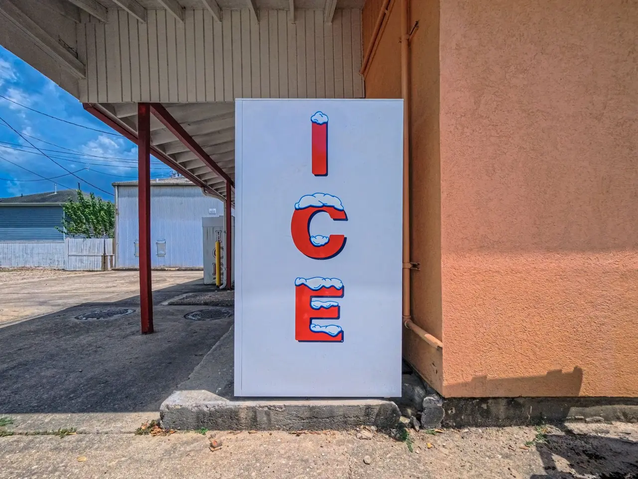 Standalone Ice Maker Repair in Nevada